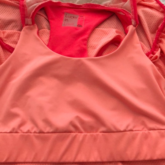 Tennis top - Picture 3 of 3